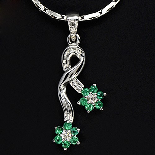 9k Pure Gold Natural  Emerald Diamond Ladies Pendant