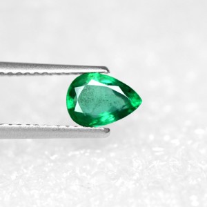 0.68 Cts Natural Lustrous Top Green Emerald Pear Cut Zambia Untreated 7x5 mm $