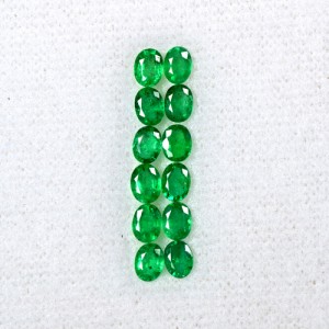 2.32 Cts Natural Top Lustrous Rich Green Emerald Oval Cut Lot Zambia Gemstone