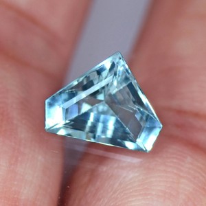 2.26 Cts Natural Brilliant Aqua Blue Aquamarine Kite Fancy Cut Brazil Gemstone