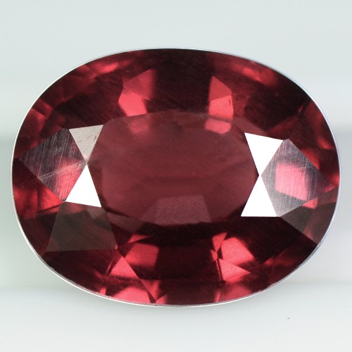 2.15 cts Natural Top Raspberry Pink Rhodolite Garnet Oval Cut Mozambique 9x7 mm