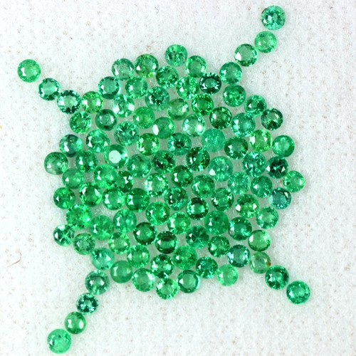 2.73 Cts Natural Lustrous Top Green Emerald Normal Cut Round Lot 2 mm Excellent