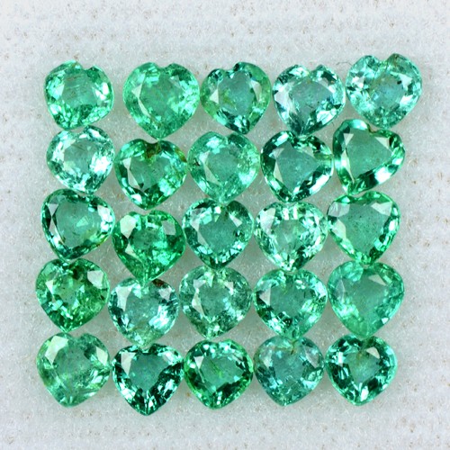 3.83 Cts Natural Top Green Emerald Loose Gemstone Heart Cut Lot 3.5 mm Zambia