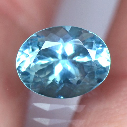 1.69 Cts Natural Video Top High Quality Aqua Blue Aquamarine Oval Cut Santamaria