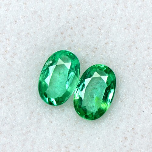1.03 Cts Natural Emerald Green Loose 6x4 mm Gemstone Fine Oval Cut pair Zambia