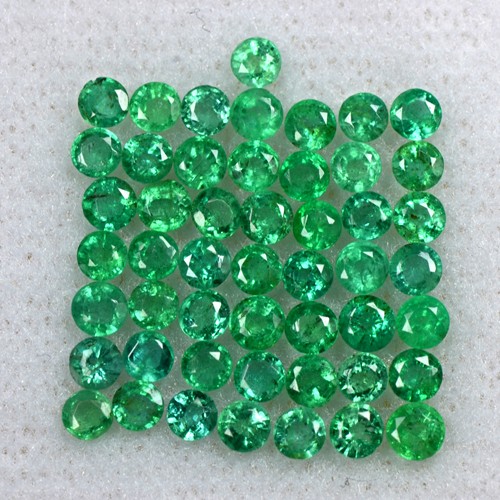 3.1 Cts Natural Top Green Emerald Round Cut 50 Pcs Lot 2.5 mm Untreated Zambia