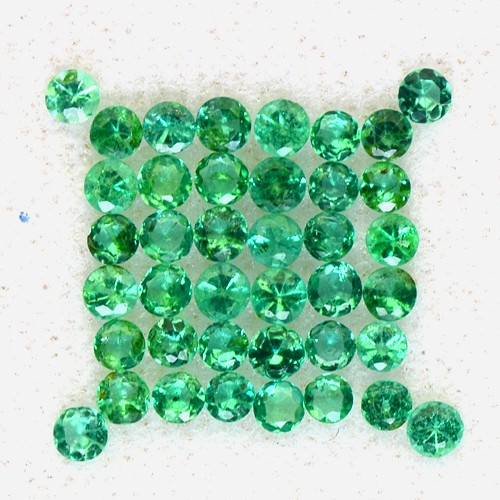 Natural Green Emerald 2.5 mm Diamond Round Cut 2.25 Cts Lot 40 pcs Zambia XMAS